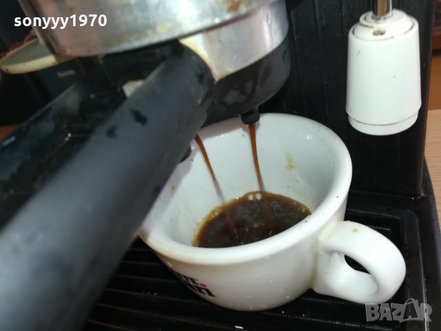 DELONGHI-15 BAR MADE IN ITALY 0403221155, снимка 16 - Кафемашини - 35988857