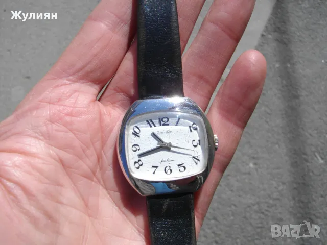 КОЛЕКЦИОНЕРСКИ ЧАСОВНИК ZENTRA FASHION , снимка 3 - Антикварни и старинни предмети - 49571603