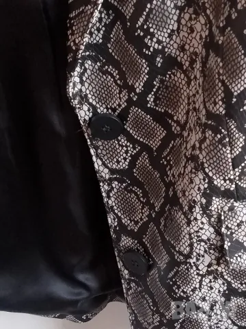 Сако от еко кожа, снимка 5 - Сака - 47274914