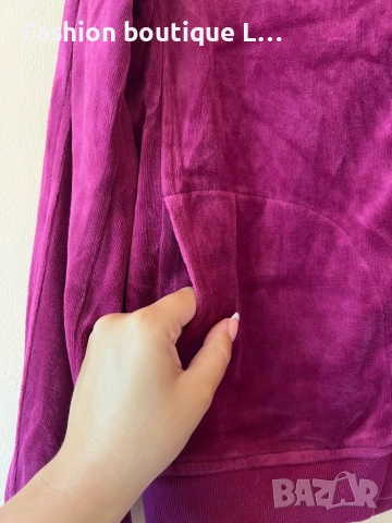 Цикламен плюшен суитчър с цип и качулка , а на гърба ангелски крила от сребърни пайети 80% памук 🩷, снимка 3 - Суичъри - 52116673