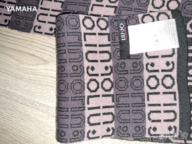 Liu' jo. Дамски. Шал  , снимка 2 - Шалове - 39221914