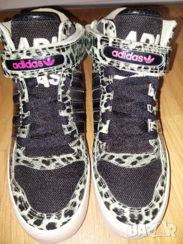 Оригинални кецове кожени Adidas , снимка 3 - Маратонки - 47741026