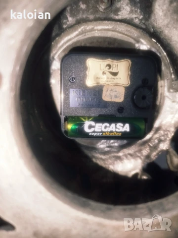 Стар каминен часовник. Бял бронз с готически орнаменти и мраморна основа. 60 те години на миналият в, снимка 13 - Антикварни и старинни предмети - 51286024