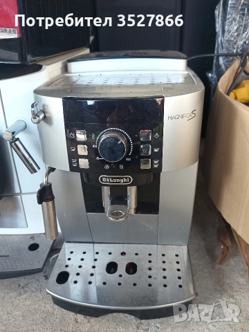 Кафе машина De longhi magnifica S
