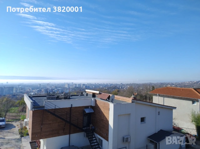 Триетажна къща 318 м² с три спални и двоен гараж, снимка 3 - Къщи - 53096870