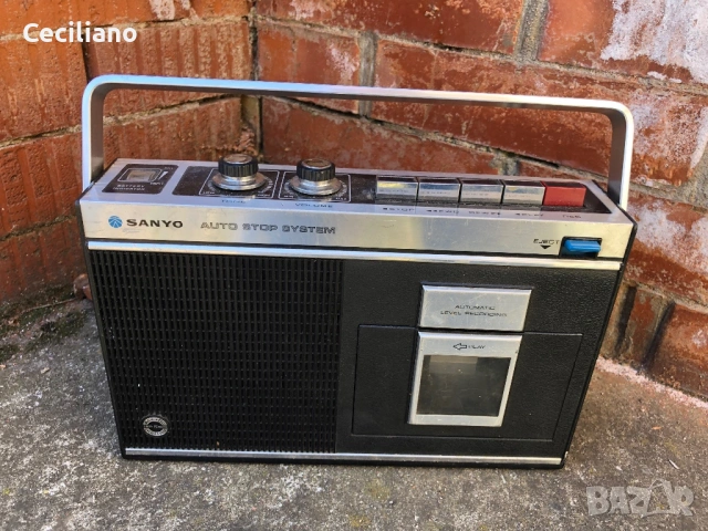 Касетофон SANYO MR 410 (1969г) 