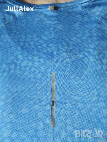 Дамска тениска Nike , снимка 3 - Тениски - 42414420