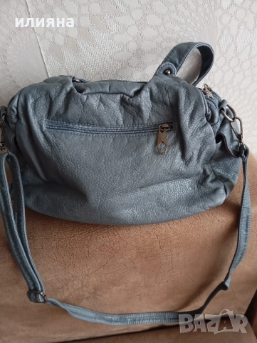 Дамска чанта, снимка 4 - Чанти - 52193282