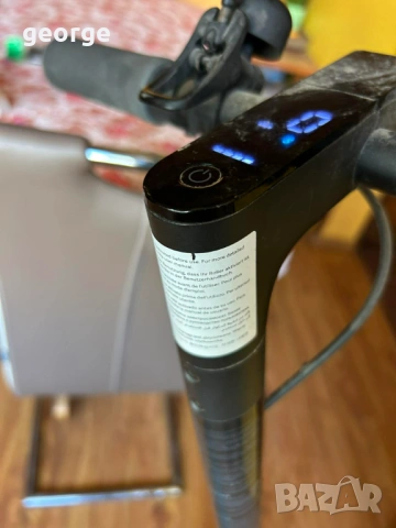 Електрическа тротинетка Xiaomi, снимка 3 - Скейтборд, ховърборд, уейвборд - 53744350