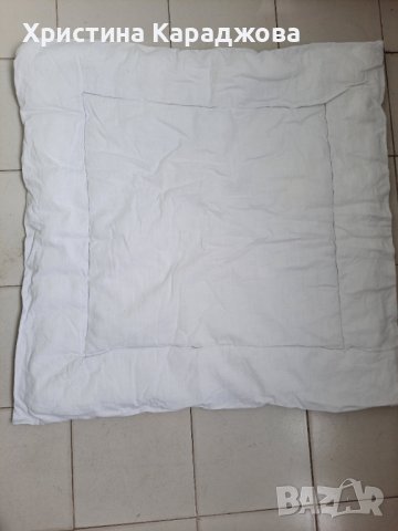 Мека подложка за повиване и олекотена завивка за бебе