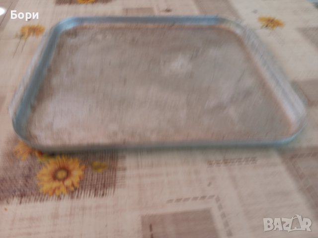 Стара алуминиева тава