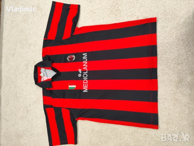 Футболна тениска на Милан, снимка 3 - Футбол - 52968608