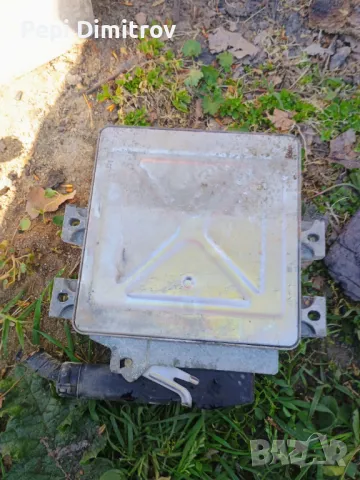 Peugeot 206 компютър  двигател ECU 9636727380