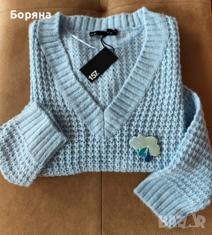 Нов син пуловер бранд 157 LEGER с брошка облак дъжд, снимка 2 - Блузи с дълъг ръкав и пуловери - 53501596