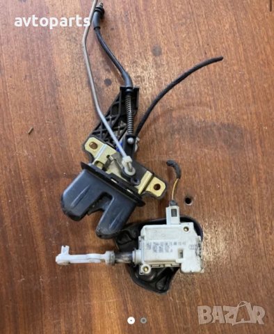 Audi a4 b6 седан брава багажник