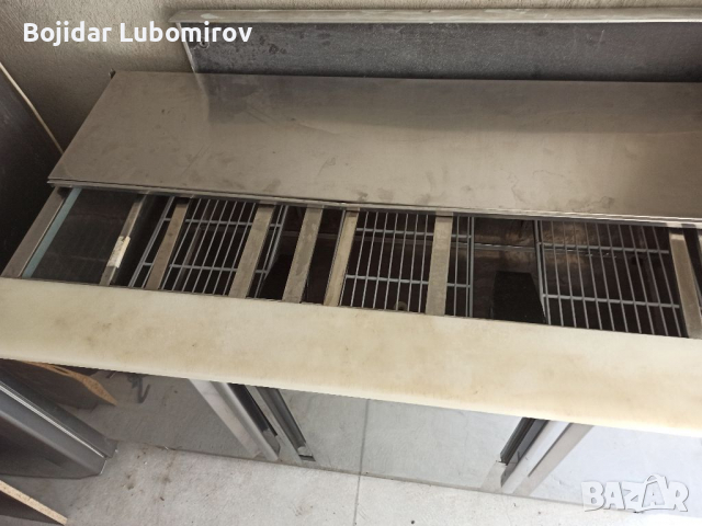 Хладилен шкаф с Бен мари, снимка 3 - Обзавеждане за заведение - 36236754