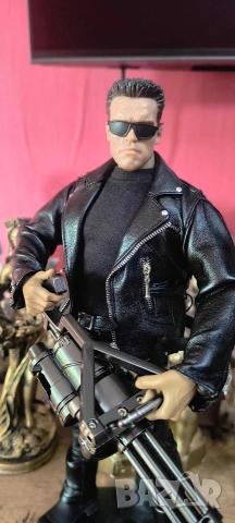 Премиум Екшън фигура на Арнолд Terminator800,30 см, снимка 12 - Колекции - 53680958
