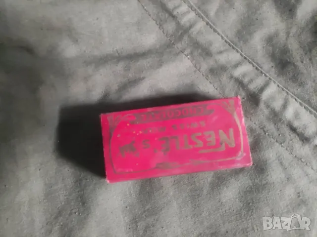 Винтидж кутия / опаковка  Nestle chocolate, снимка 2 - Антикварни и старинни предмети - 49705235
