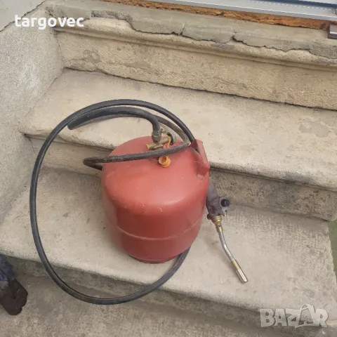 газова бутилка с горелка