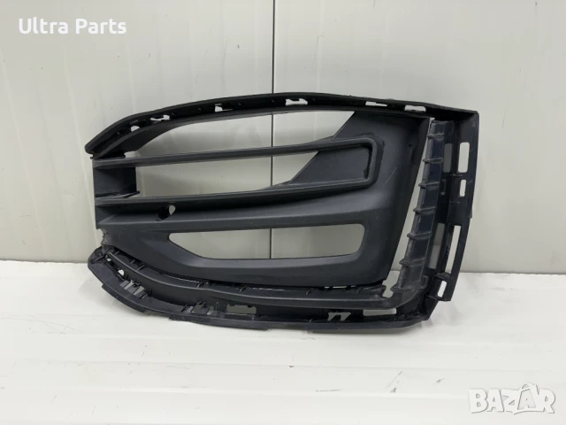 Оригинлна дясна решетка за BMW F40 7459716