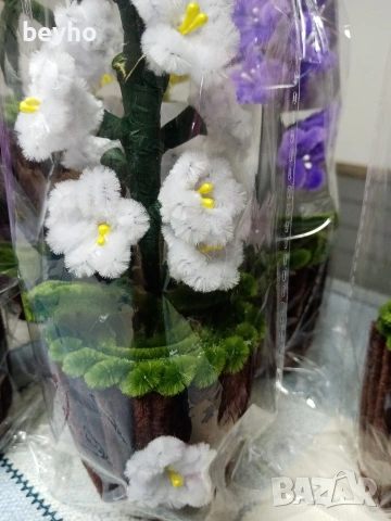 ръчно изработени  цветя от кадифени конци , снимка 6 - Изкуствени цветя - 53430776