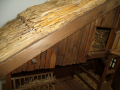 № 6137 стара дървена къща / обор   - ръчна изработка   - дърво , слама   - размер 80 / 62 / 41 см   , снимка 6