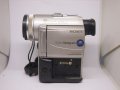Видеокамера Sony DCR-PC100E mini DV, miniDV цифрова видео камера, снимка 1 - Камери - 35886772