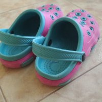 Розово сини детски чехли джапанки тип Crocs, снимка 4 - Детски сандали и чехли - 35873859
