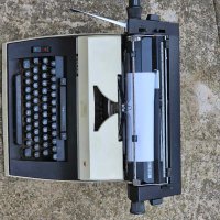 Пишеща машина ADLER АДЛЕР, снимка 3 - Антикварни и старинни предмети - 42111675