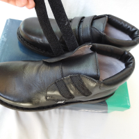 Детски кожени боти черни обувки с лепки POD Footwear НОВИ (35), снимка 6 - Детски боти и ботуши - 44718208
