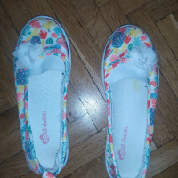 Детски обувки за момиче, снимка 1 - Детски обувки - 36300623