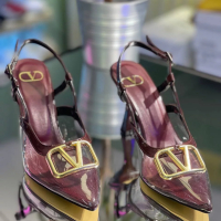 Обувки с ток Valentino , снимка 1 - Дамски обувки на ток - 44656249