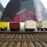 Лот двуосни товарни вагони ПИКО, стандарт НО 1:87, снимка 2 - Колекции - 34119622