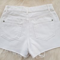 Бели къси дънки с висока талия размер S, снимка 3 - Панталони - 41681647