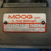 Сервоклапан MOOG DO77-142 servo valves, снимка 3 - Резервни части за машини - 41729017