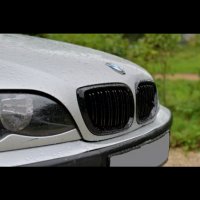 Двойни Бъбреци Решетки BMW E46 Face Седан Комби Е46 Черен Гланц, снимка 4 - Аксесоари и консумативи - 39275939