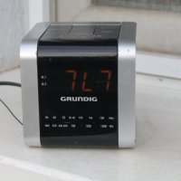 Радио GRUNDIG с часовник аларма , снимка 2 - Радиокасетофони, транзистори - 35667727