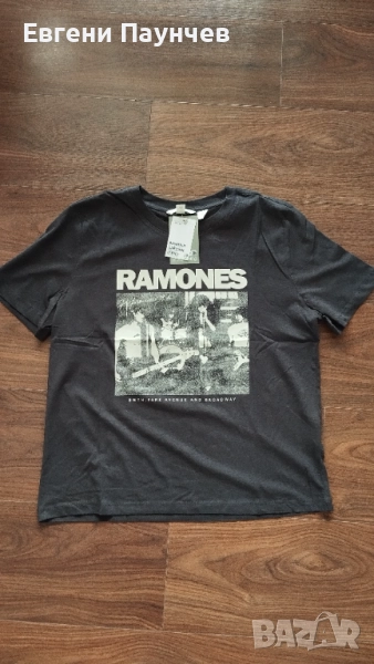Нова H&M x Ramones дамска тениска размер band tee grunge M(Умалена), снимка 1