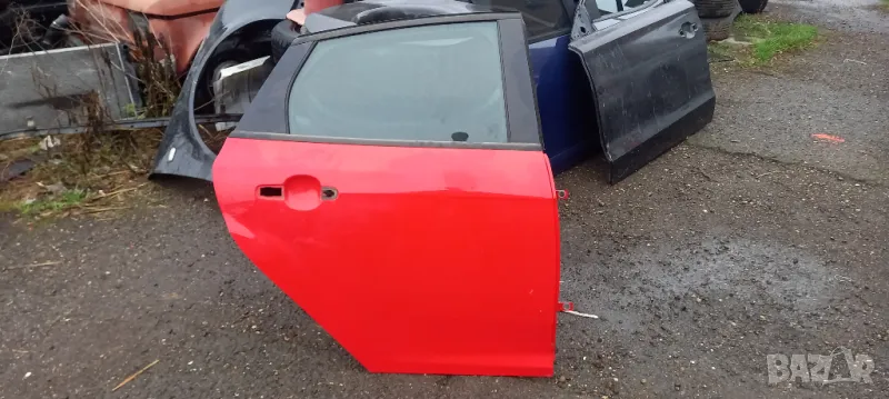 Задна дясна врата Ford Focus III MK3 хечбек, снимка 1