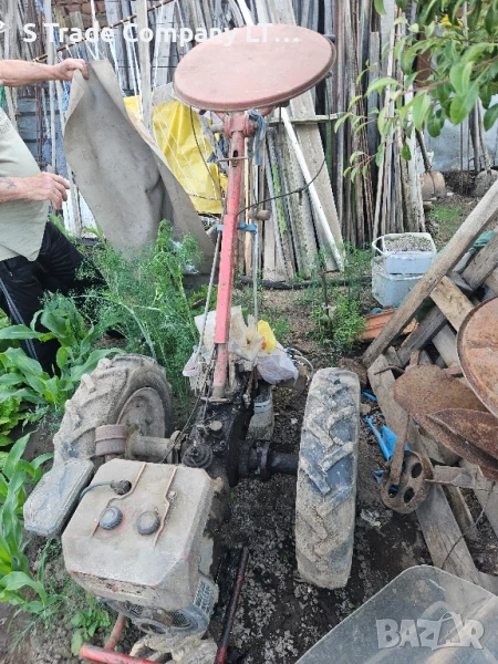 трактор с ремарке за оране и други има принадлежности, снимка 1
