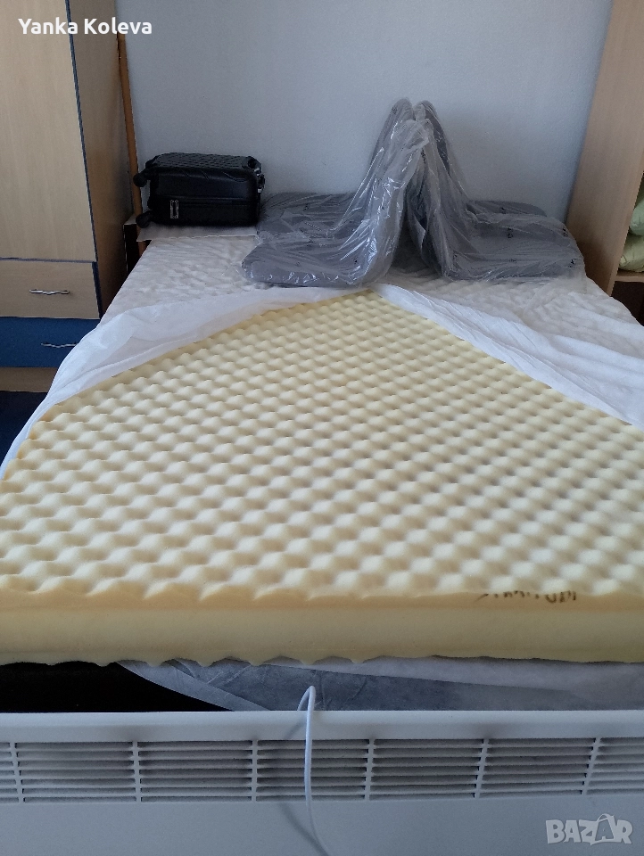 Продавам дунапренов матрак,твърд, снимка 1