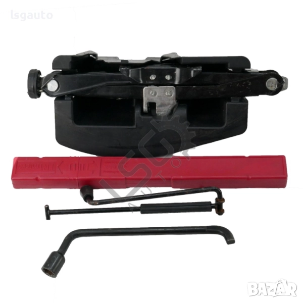 Комплект крик и ключ за гуми AUDI A4 (B8) 2008-2015 ID:149077, снимка 1