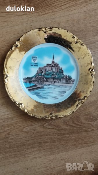 	Красива порцеланова чиния от Мон сен мишел Франция., снимка 1