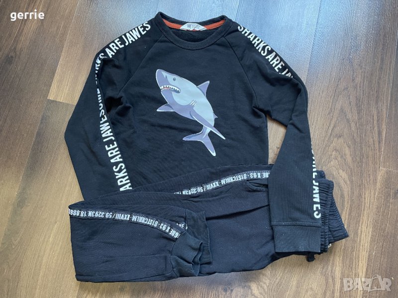 Комплект блуза с акула и долнище с кант, 9-10г, 140-145см, снимка 1