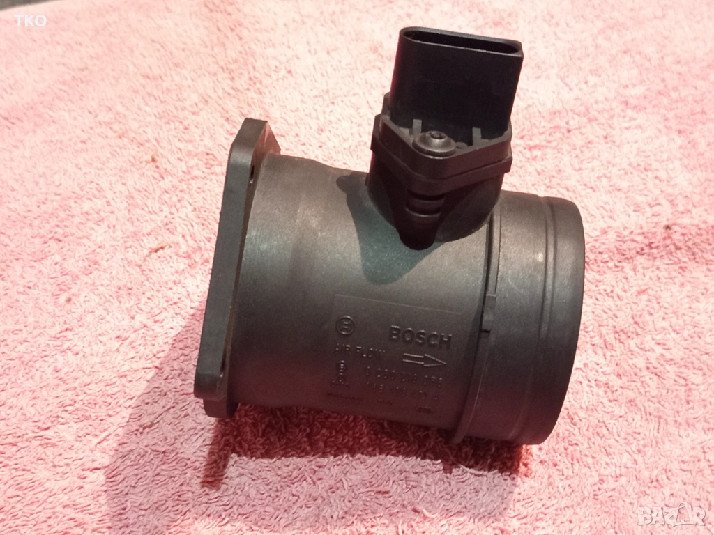 Дебитомер BOSCH за AUDI A4 A6 VW Passat - 2.0 бензин, снимка 1