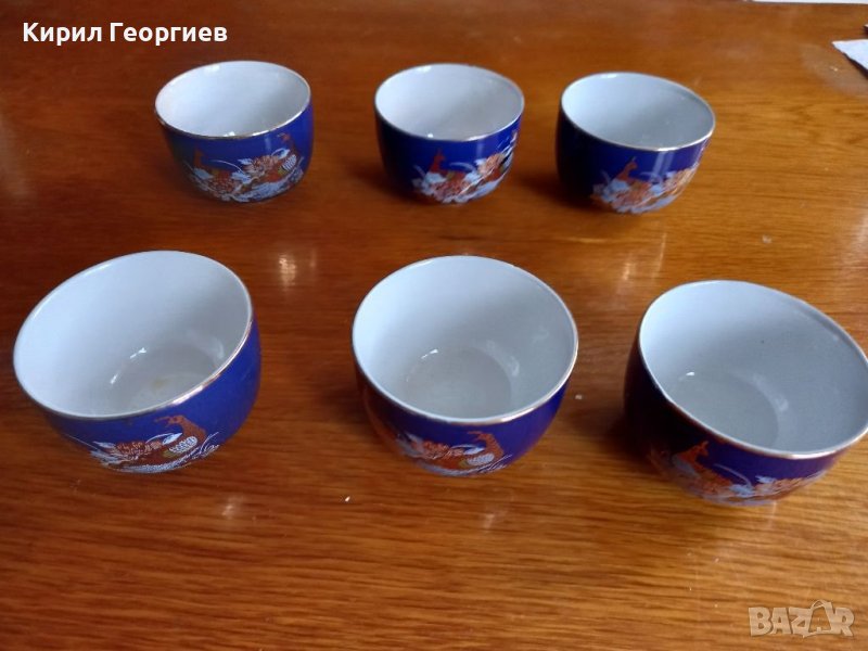 6 красиви порцеланови чаши в кобалтово синьо със златен кант , снимка 1