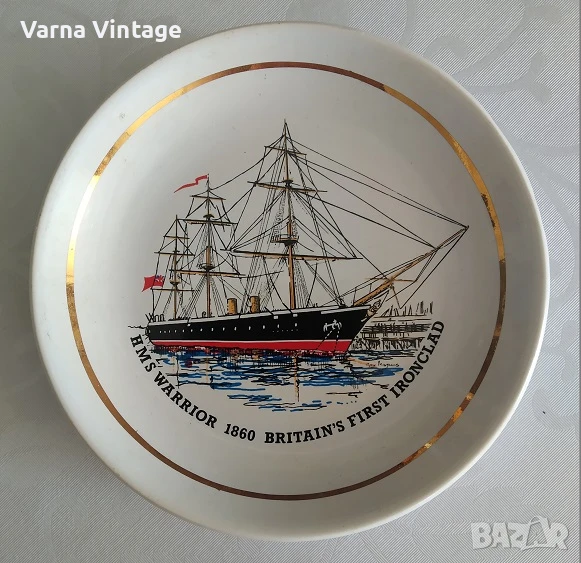 Рядка колекционерска порцеланова малка чиния.Първият британски броненосец HMS Warrior, 1860 г. Англи, снимка 1