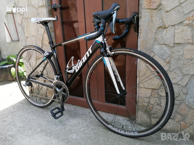 Шосеен GIANT Defy , снимка 2 - Велосипеди - 53386636