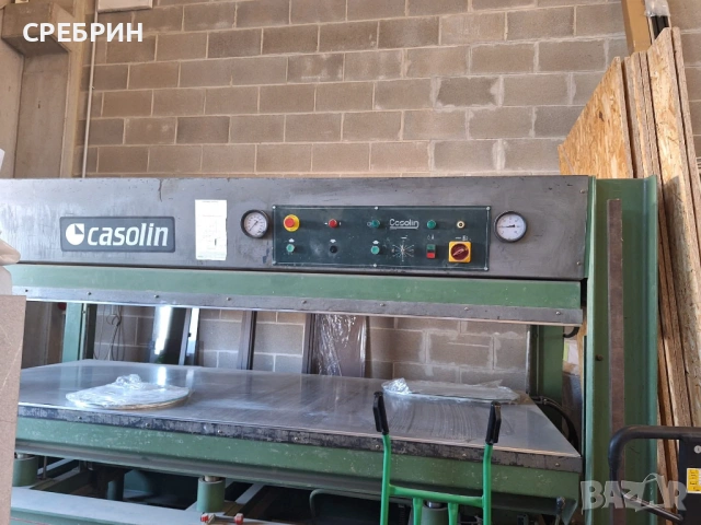 По заявка топла хидравлична преса с размери 3000 на 1300 мм 