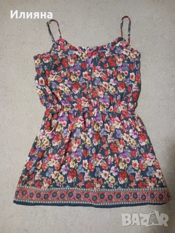 Рокля на Страдивариус